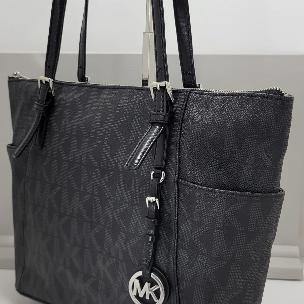 Michael Kors Black Tote Bag - Picture 4 of 16